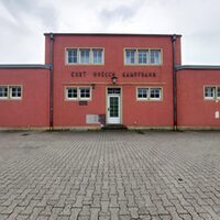Kurt-Hoesch-Sportanlage - Gebäude